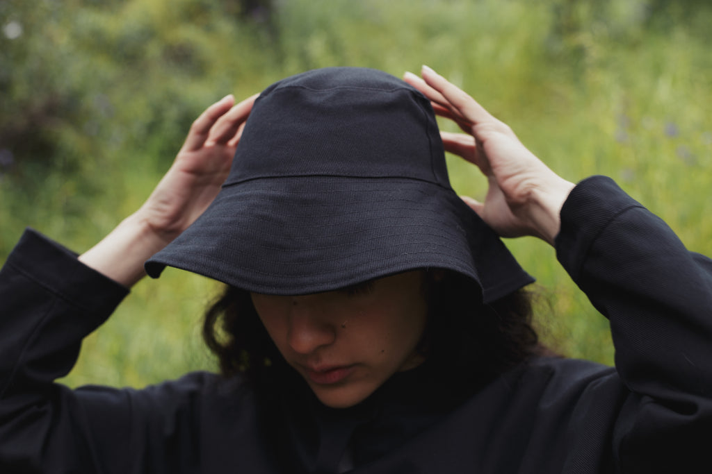 Gorrito para el sol Negro