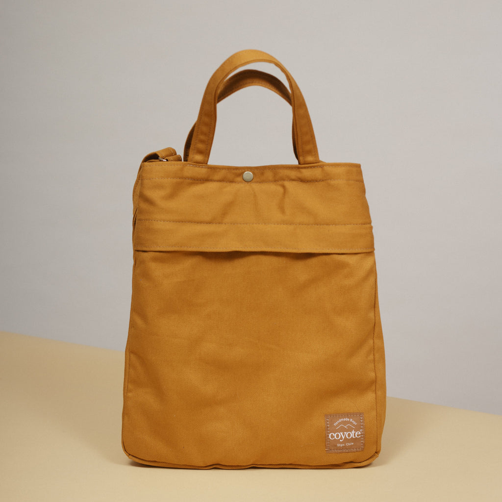 Block Tote Camel