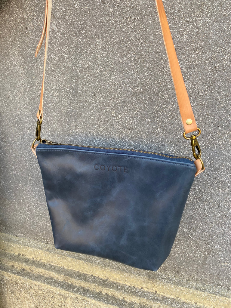 Cartera de Cuero Azul oscuro