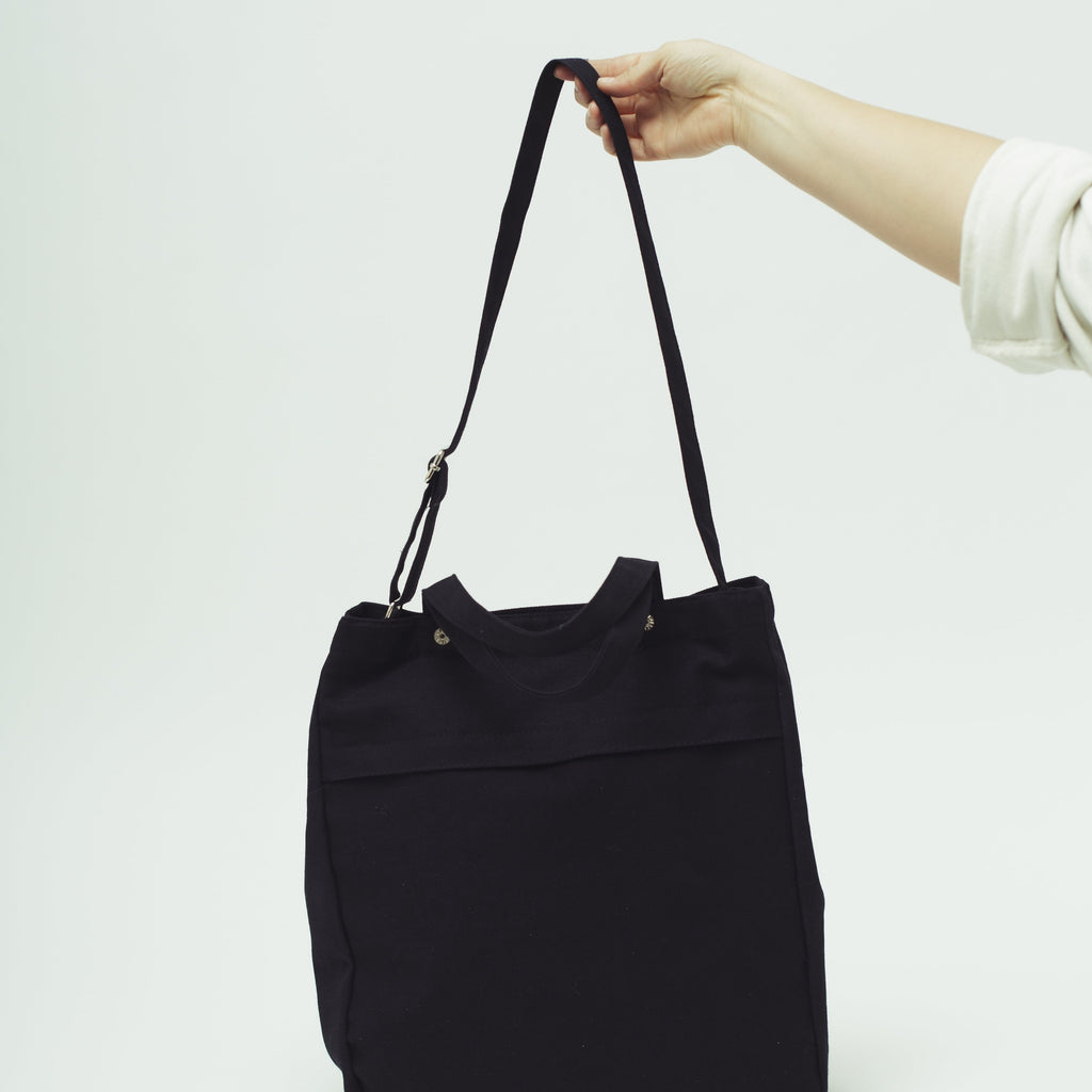 Block Tote Black lona